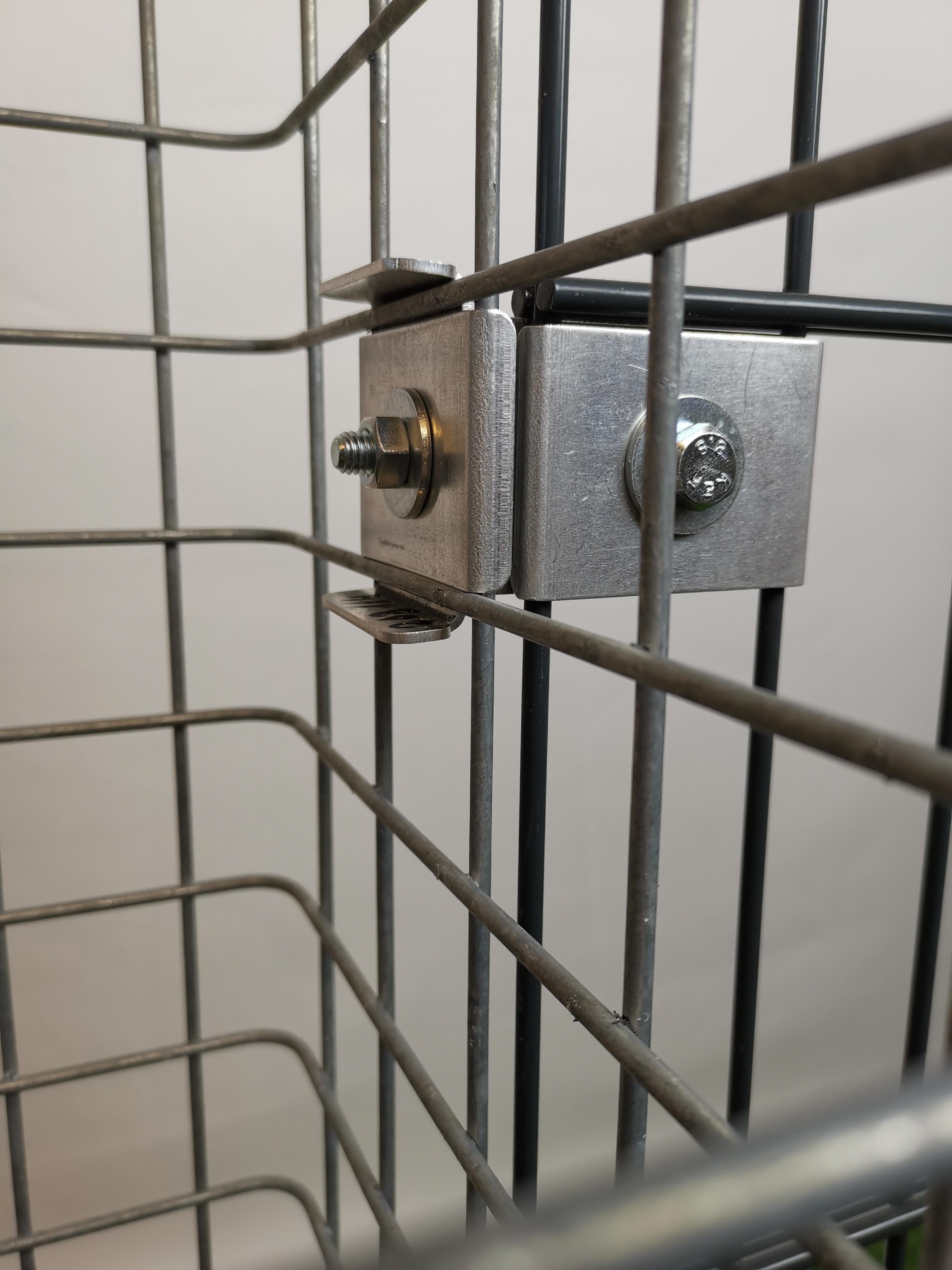 Abrazadera con soporte de valla 5 x 5 cm para tela metálica doble, aluminio