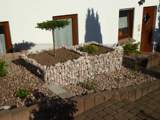 Højbed firkantet 100 cm x 50 cm x 100 cm (L x H x D), maskestørrelse 5 x 10 cm, vægtykkelse 10 cm