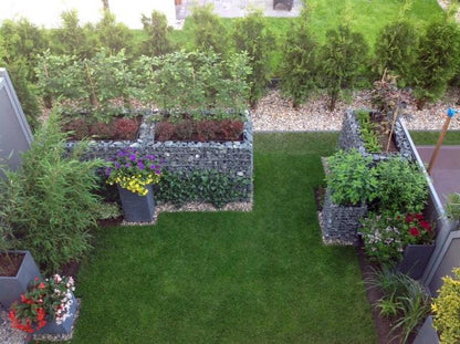 Högbädd, fyrkantig 130 cm x 80 cm x 80 cm (L x H x D), maskstorlek 5 x 10 cm, väggtjocklek 10 cm