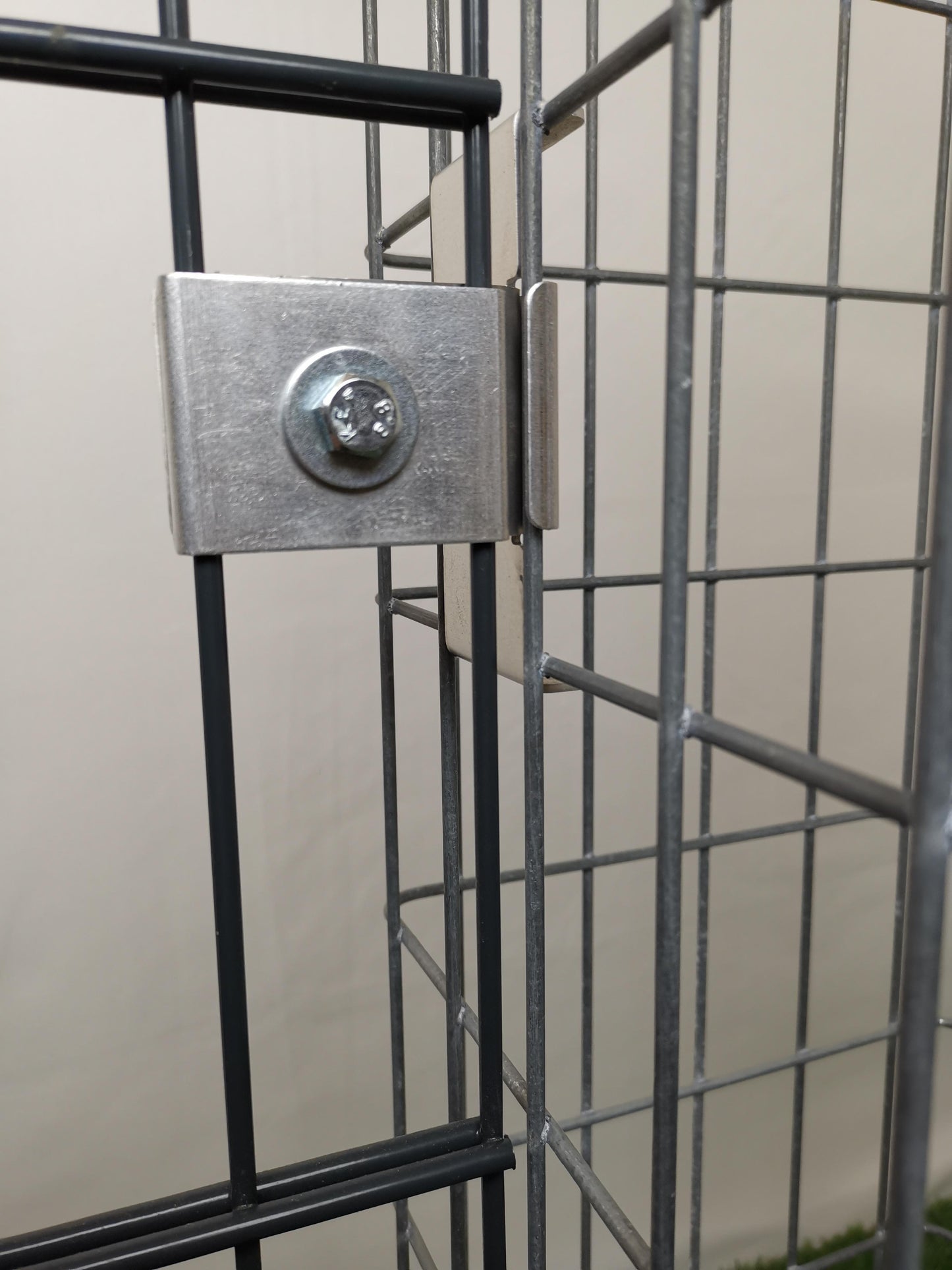 Clamp with fence holder 5 x 10 cm for double rod mat, aluminum