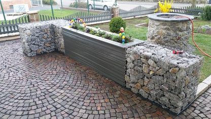 Schanskorf 100 cm x 80 cm x 50 cm (L x H x D), maaswijdte 5 cm x 10 cm, spiraalvormig