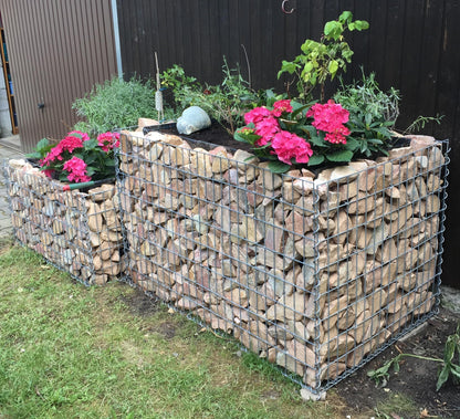 Rechthoekig verhoogd bed 130 cm x 80 cm x 80 cm (L x H x D), maaswijdte 5 x 10 cm, wanddikte 10 cm